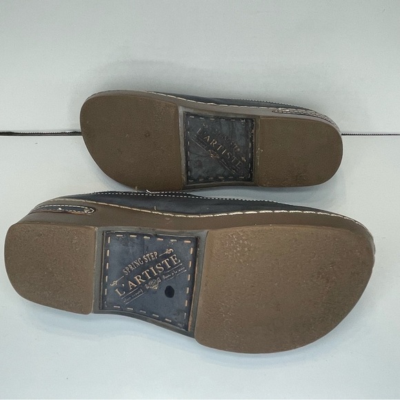 L'ATISTE Women's Navy Blue Leather Shoes size EU 38. US 7.5/8. See condition. - Picture 8 of 13